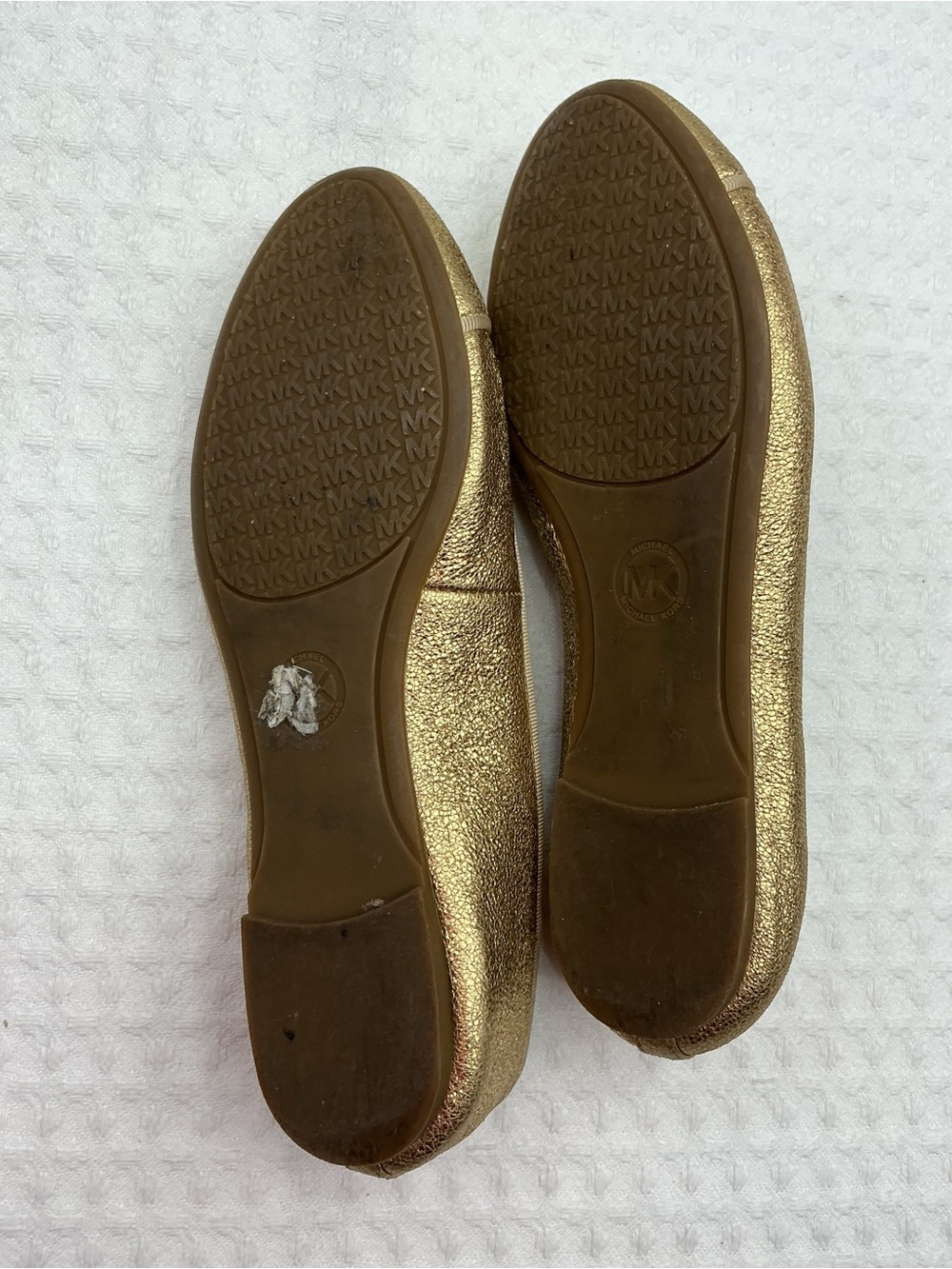 Michael Kors Gold Metallic Quilted Ballet Flats with Bow - Picture 9 of 10